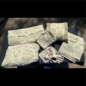 French Toile Handmade California King duvet set - Green